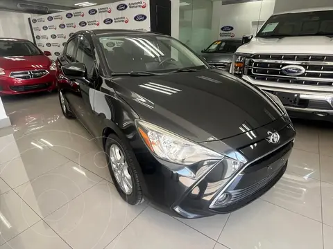 Toyota Yaris R LE usado (2017) color Negro precio $259,000