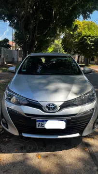 Toyota Yaris Sedan 1.5 XLS Pack CVT usado (2021) color Gris Plata  precio $25.000.000