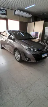 Toyota Yaris Sedan 1.5 XLS usado (2019) color Gris Oscuro precio $21.000.000