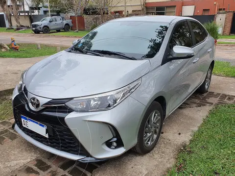Toyota Yaris Sedan 1.5 XLS CVT usado (2024) color Gris Plata  precio u$s24.900