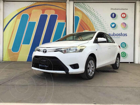 Toyota Yaris Sedan Core Aut usado (2017) color Blanco precio $142,000