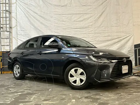 Toyota Yaris Sedan Base Aut usado (2023) color Gris precio $319,000