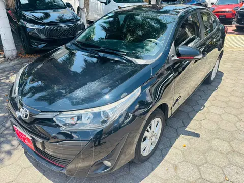 Toyota Yaris Sedan S usado (2020) color Negro financiado en mensualidades(enganche $61,006 mensualidades desde $5,419)