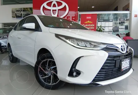 Toyota Yaris Sedan S Aut usado (2021) color Blanco precio $280,000