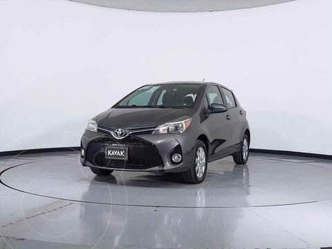 Toyota Yaris Sedan Premium Aut usado (2015) color Gris precio $188,999