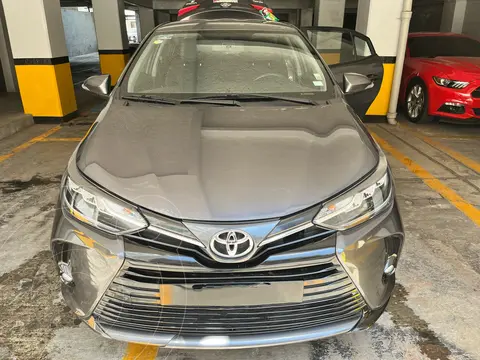 Toyota Yaris Sedan S usado (2021) color Gris precio $285,000