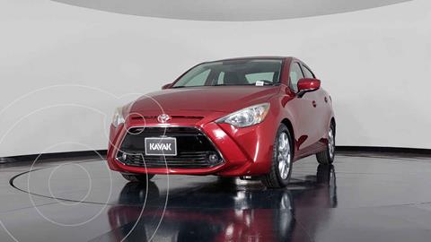 Toyota Yaris Sedan XLE Aut usado (2016) color Rojo precio $228,999