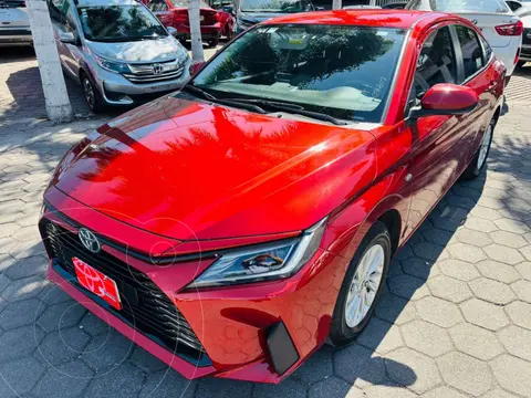 Toyota Yaris Sedan S Aut usado (2025) color Naranja precio $339,000