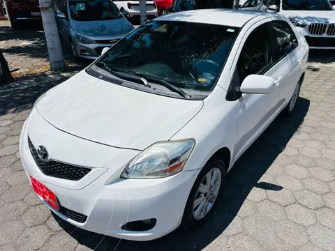 Toyota Yaris Sedan Premium usado (2016) color Blanco precio $217,000