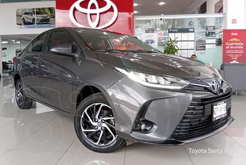 Toyota Yaris Sedan S usado (2021) color Gris financiado en mensualidades(enganche $112,860 mensualidades desde $4,848)