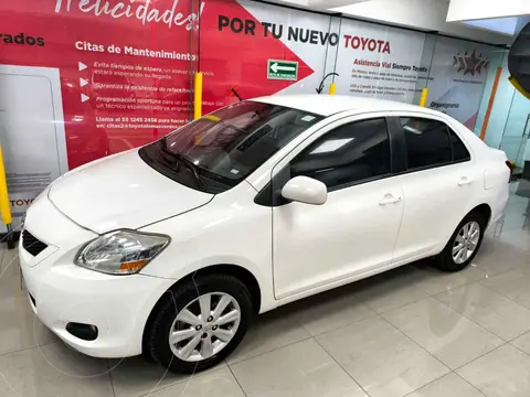 Toyota Yaris Sedan Premium Aut usado (2016) color Blanco precio $192,000