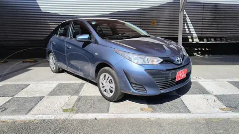 foto Toyota Yaris Sedán Core usado (2020) color Azul Claro precio $240,000