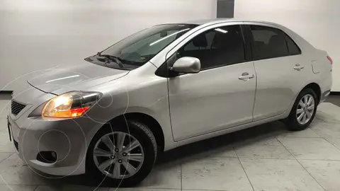 Toyota Yaris Sedan Premium Aut usado (2016) color Plata financiado en mensualidades(enganche $41,800 mensualidades desde $4,124)