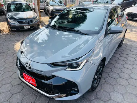 Toyota Yaris Sedan S Aut usado (2023) color Gris precio $309,000