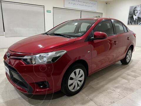Toyota Yaris Sedan Core Aut usado (2017) color Rojo precio $206,999