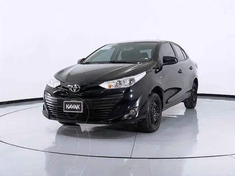 Toyota Yaris Sedan Core usado (2018) color Negro precio $250,999