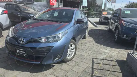 Toyota Yaris Sedan Core Aut usado (2020) color Azul financiado en mensualidades(enganche $66,919 mensualidades desde $7,121)