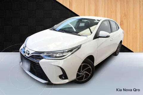 Toyota Yaris Sedan S usado (2022) color Blanco financiado en mensualidades(enganche $77,500 mensualidades desde $5,667)