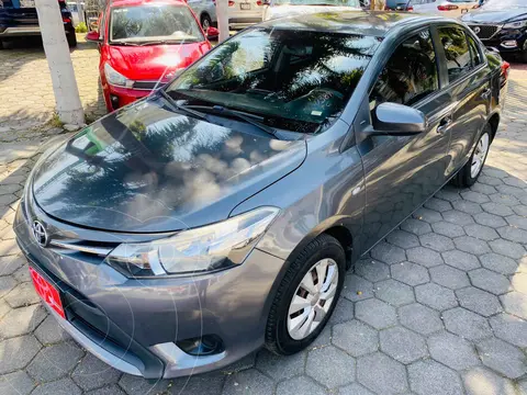 Toyota Yaris Sedan Core Aut usado (2017) color Gris financiado en mensualidades(enganche $55,631 mensualidades desde $4,941)