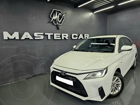 Toyota Yaris Sedan Base Aut usado (2023) color Blanco precio $309,000