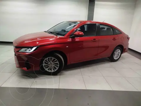 Toyota Yaris Sedan S usado (2024) color Rojo financiado en mensualidades(enganche $70,400 mensualidades desde $6,945)