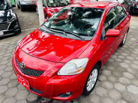 Toyota Yaris Sedan Premium Aut usado (2015) color Rojo precio $187,000