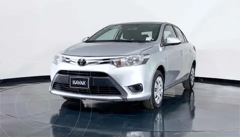 Toyota Yaris Sedan Core Aut usado (2017) color Plata precio $224,999