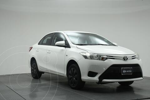 Toyota Yaris Sedan Core usado (2017) color Blanco precio $219,888