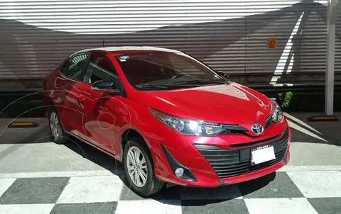 Toyota Yaris Sedan S usado (2020) color Rojo precio $295,000