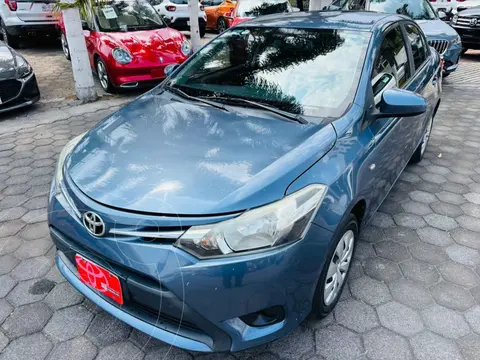 Toyota Yaris Sedan Core usado (2017) color Azul precio $197,000