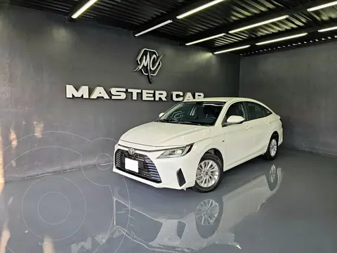 Toyota Yaris Sedan Base Aut usado (2023) color Blanco precio $309,000