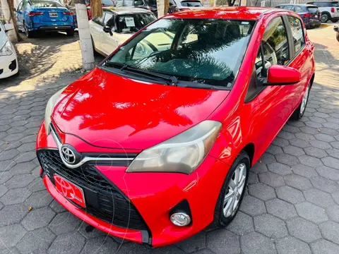 Toyota Yaris Sedan Premium Aut usado (2015) color Rojo precio $207,000