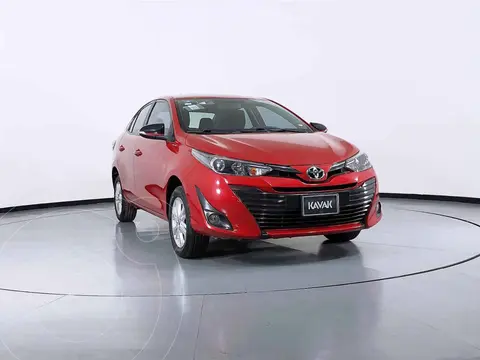 Toyota Yaris Sedan S Aut usado (2018) color Rojo precio $258,999