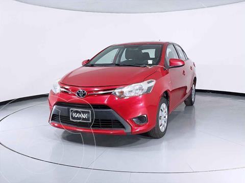 Toyota Yaris Sedan Core Aut usado (2017) color Rojo precio $198,999