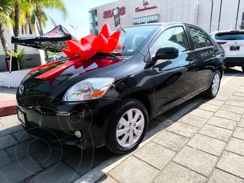 Toyota Yaris Sedan Premium Aut usado (2016) color Negro precio $215,000