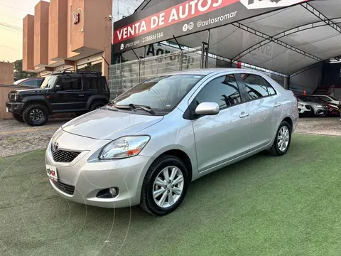 Toyota Yaris Sedan Premium usado (2015) color Plata precio $169,999