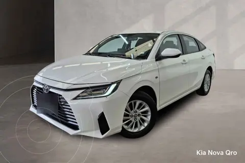 Toyota Yaris Sedan S usado (2023) color Blanco precio $295,000