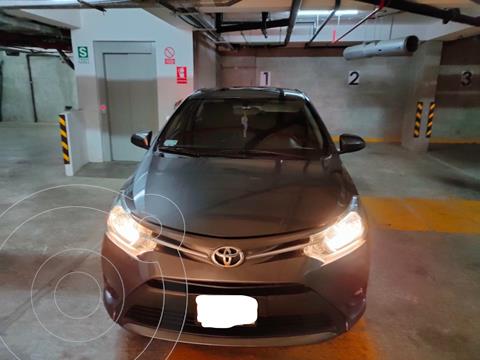 foto Toyota Yaris Sedán 1.3 usado (2016) color Gris Oscuro precio u$s12,500