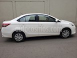 foto Toyota Yaris Sedán 1.3 GLi usado (2015) color Blanco precio $11,000