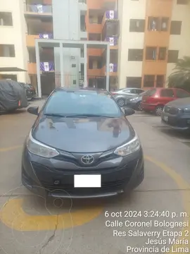 Toyota Yaris Sedan 1.3L GLi usado (2018) color Gris Oscuro precio u$s11,000