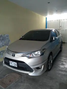 Toyota Yaris Sedan 1.3 GLi usado (2014) color Beige Metalico precio $12,800