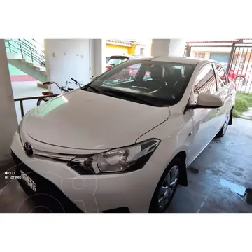Toyota Yaris Sedan 1.3 usado (2014) color Blanco precio u$s11,500