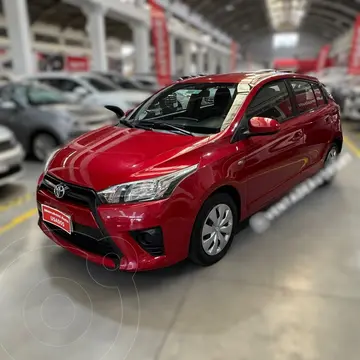 Toyota Yaris Sport 1.5L Sport Aut usado (2017) color Rojo financiado en cuotas(pie $1.750.000)