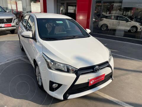 Toyota Yaris Sport 1.5 GLE usado (2015) color Blanco precio $10.690.000