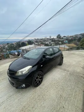 Toyota Yaris Sport 1.3 GLi 5P usado (2013) color Negro precio $5.400.000