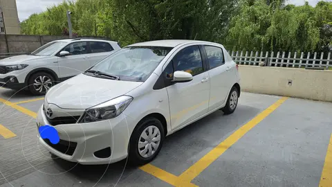 Toyota Yaris Sport 1.3 XLi 5P usado (2014) color Blanco precio $6.900.000
