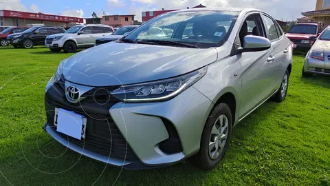 Toyota Yaris Sport  1.5L usado (2022) color Plata precio u$s18.000
