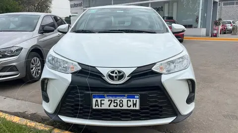 Toyota Yaris YARIS 1.5 4 PTAS XS usado (2023) color Blanco precio $25.000.000