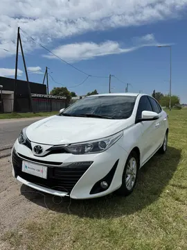 Toyota Yaris 1.5 XLS usado (2020) color Blanco precio $19.500.000