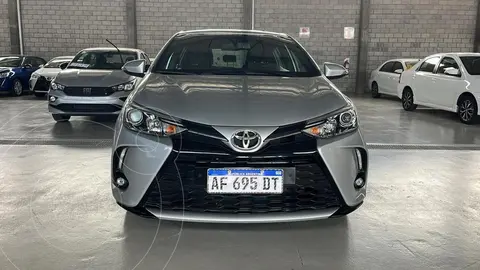 Toyota Yaris YARIS 1.5 4 PTAS XLS usado (2022) color Plata precio $25.500.000